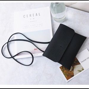 LOW STOCK! 🔥 Black faux leather mini crossbody